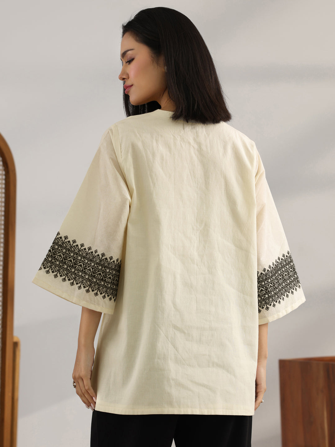 Off White Solid Cotton Straight Short Kurti