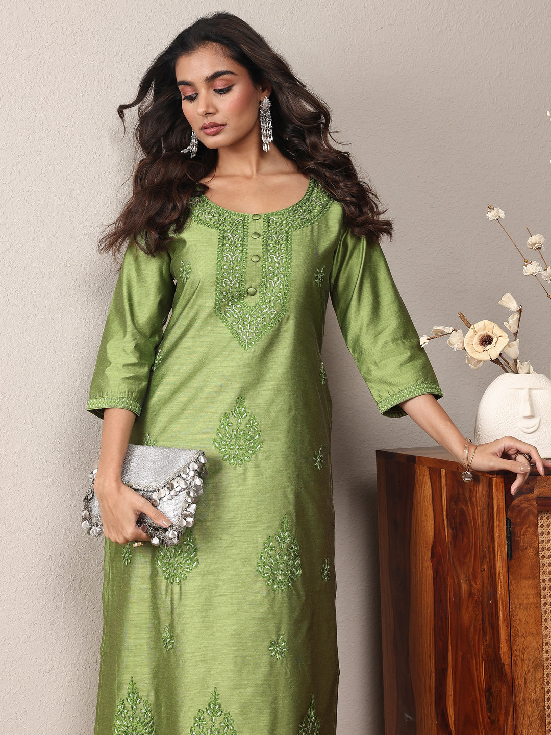 Green Floral Embroidered Chanderi Silk Straight Kurta