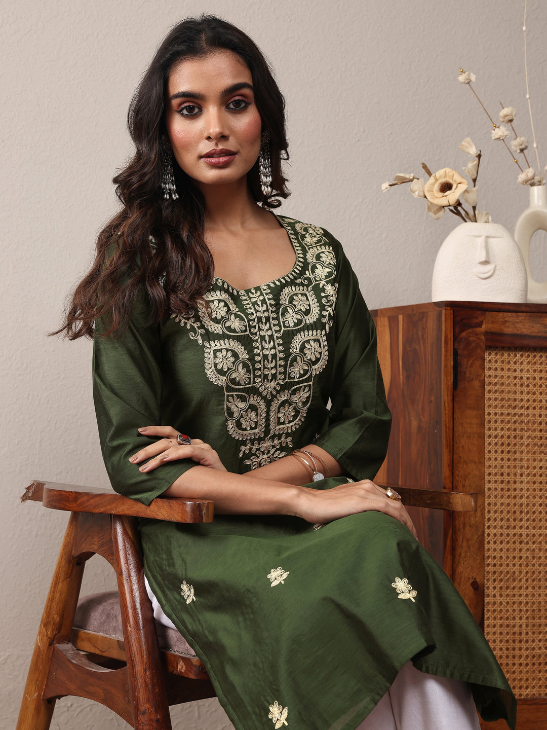 Green Floral Embroidered Chanderi Silk Straight Kurta