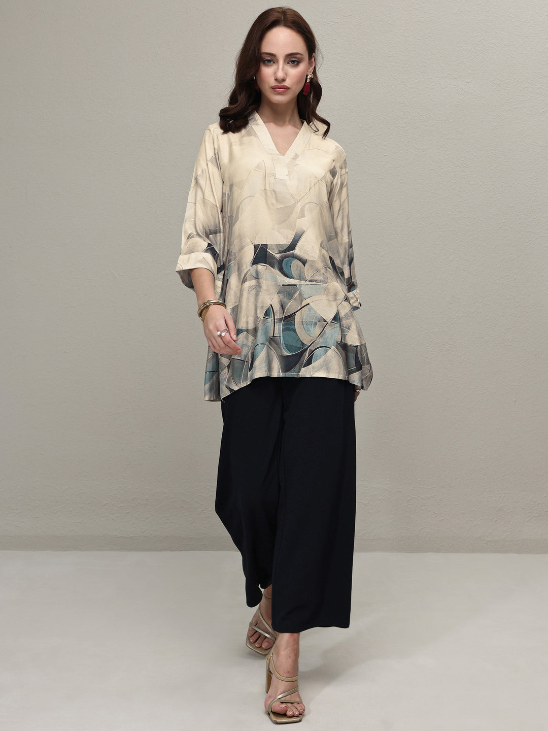Grey Abstract Printed Muslin Straight Short Kurti