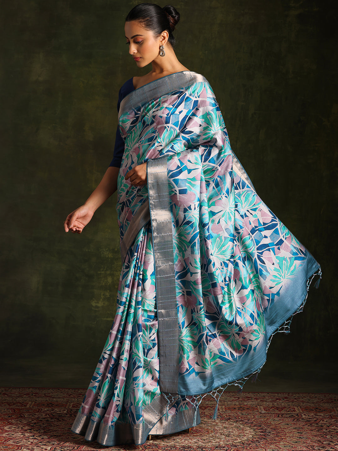 Blue Printed Silk Blend Saree With Unstitched Blouse Piece