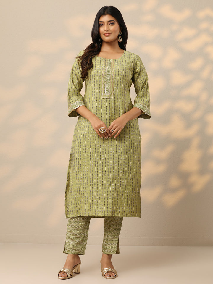 Green Printed Silk Blend Straight Kurta With Trousers