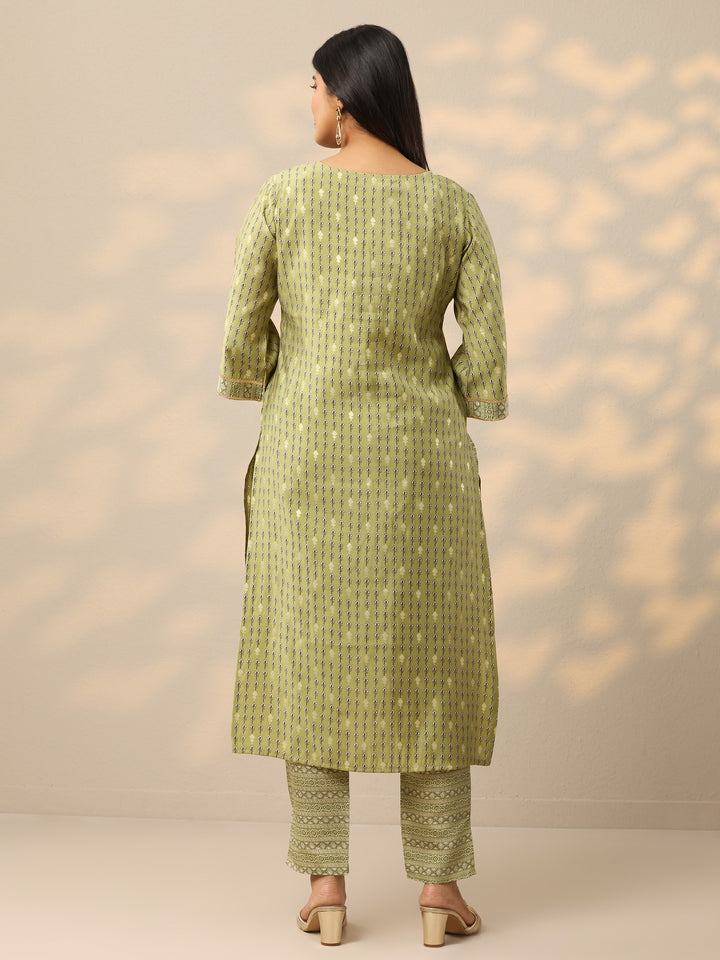 Green Printed Silk Blend Straight Kurta With Trousers