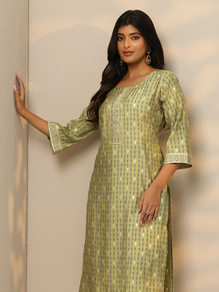 Green Printed Silk Blend Straight Kurta With Trousers