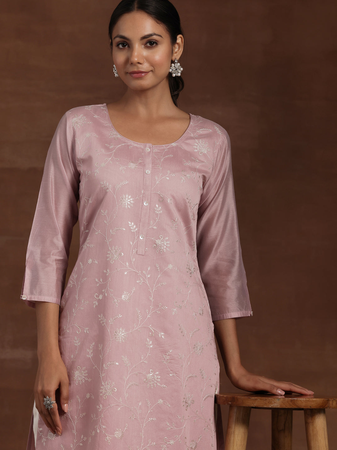 Mauve Embroidered Silk Straight Kurta