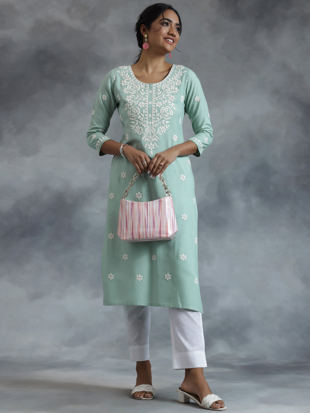 Green Embroidered Rayon Straight Kurta