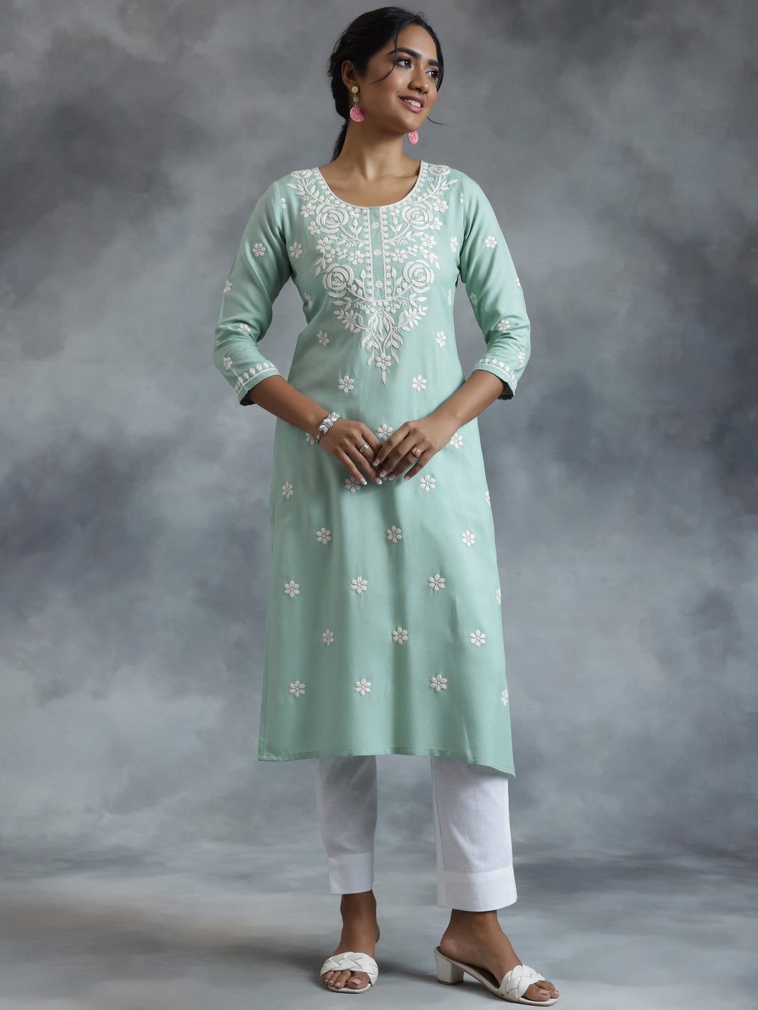 Green Embroidered Rayon Straight Kurta