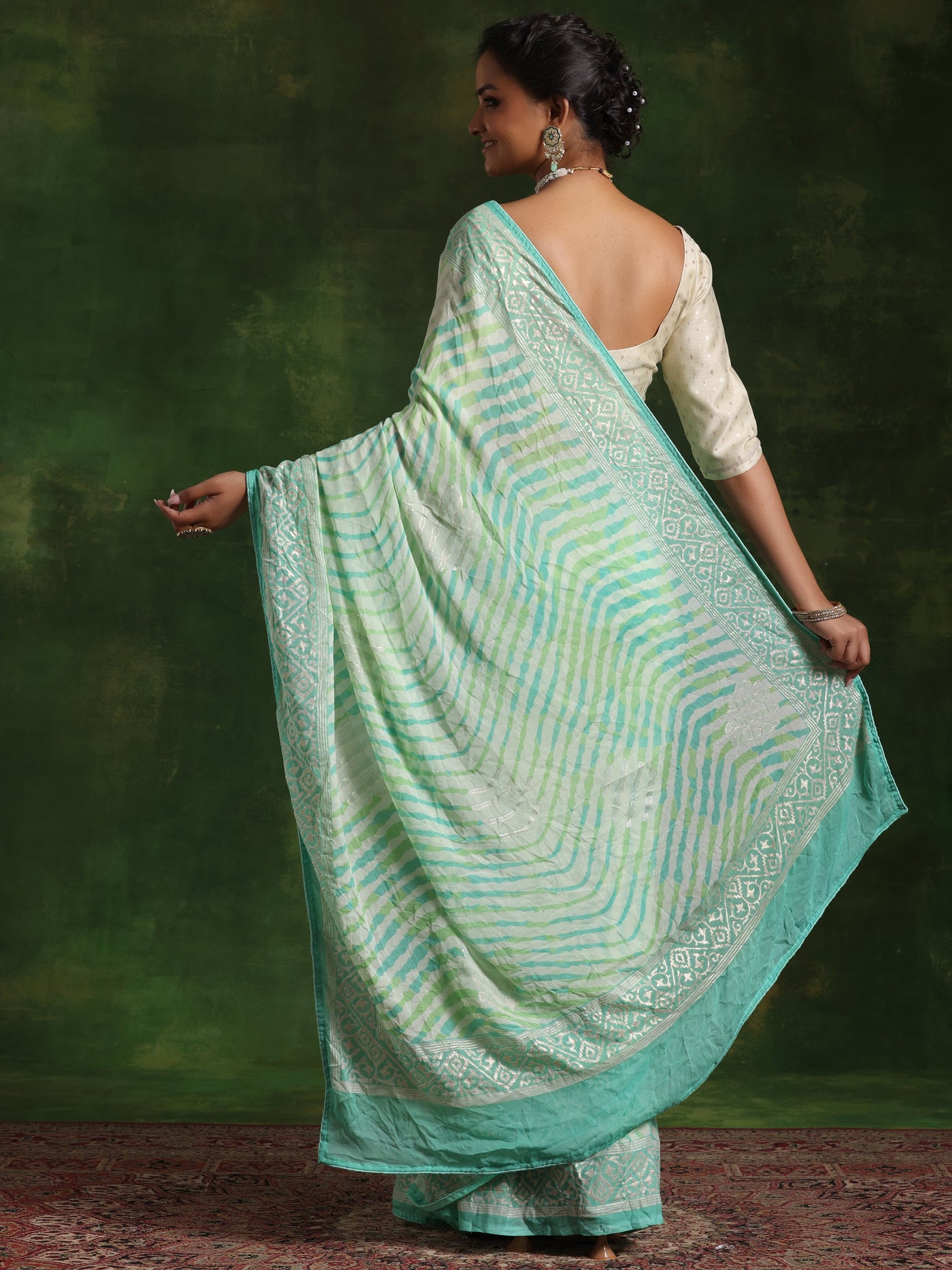 Green Printed Poly Georgette Saree With Unstitched Blouse Piece