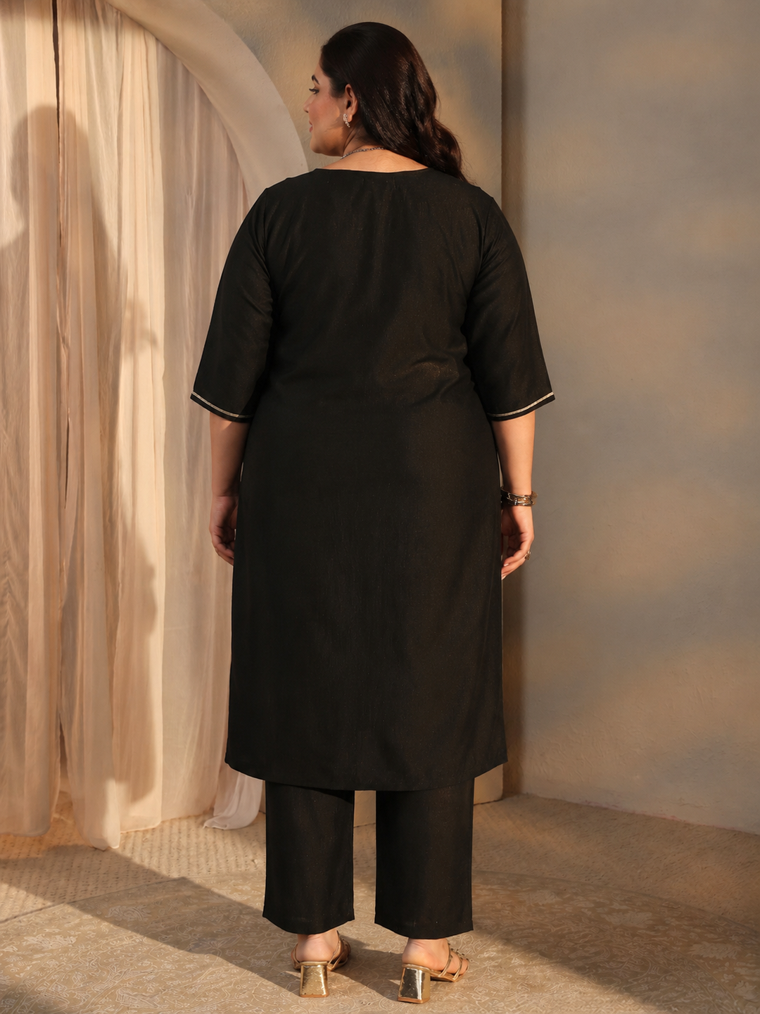 Plus Size Black Embellished Silk Blend Straight Kurta Set