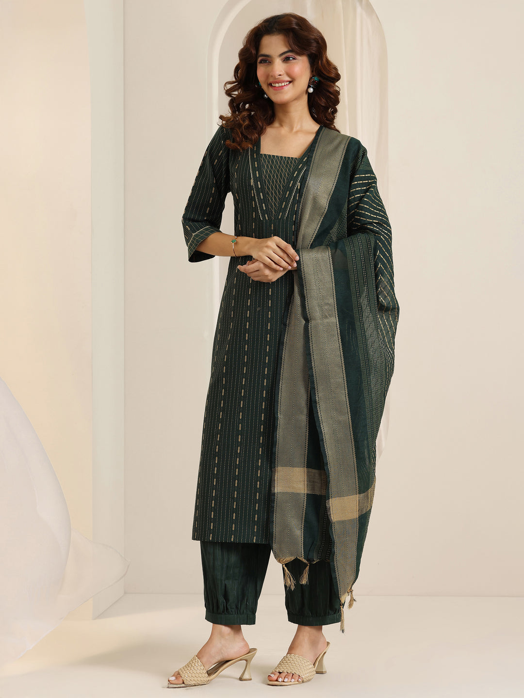 Green Woven Design Cotton Blend Straight Suit Set With Dupatta