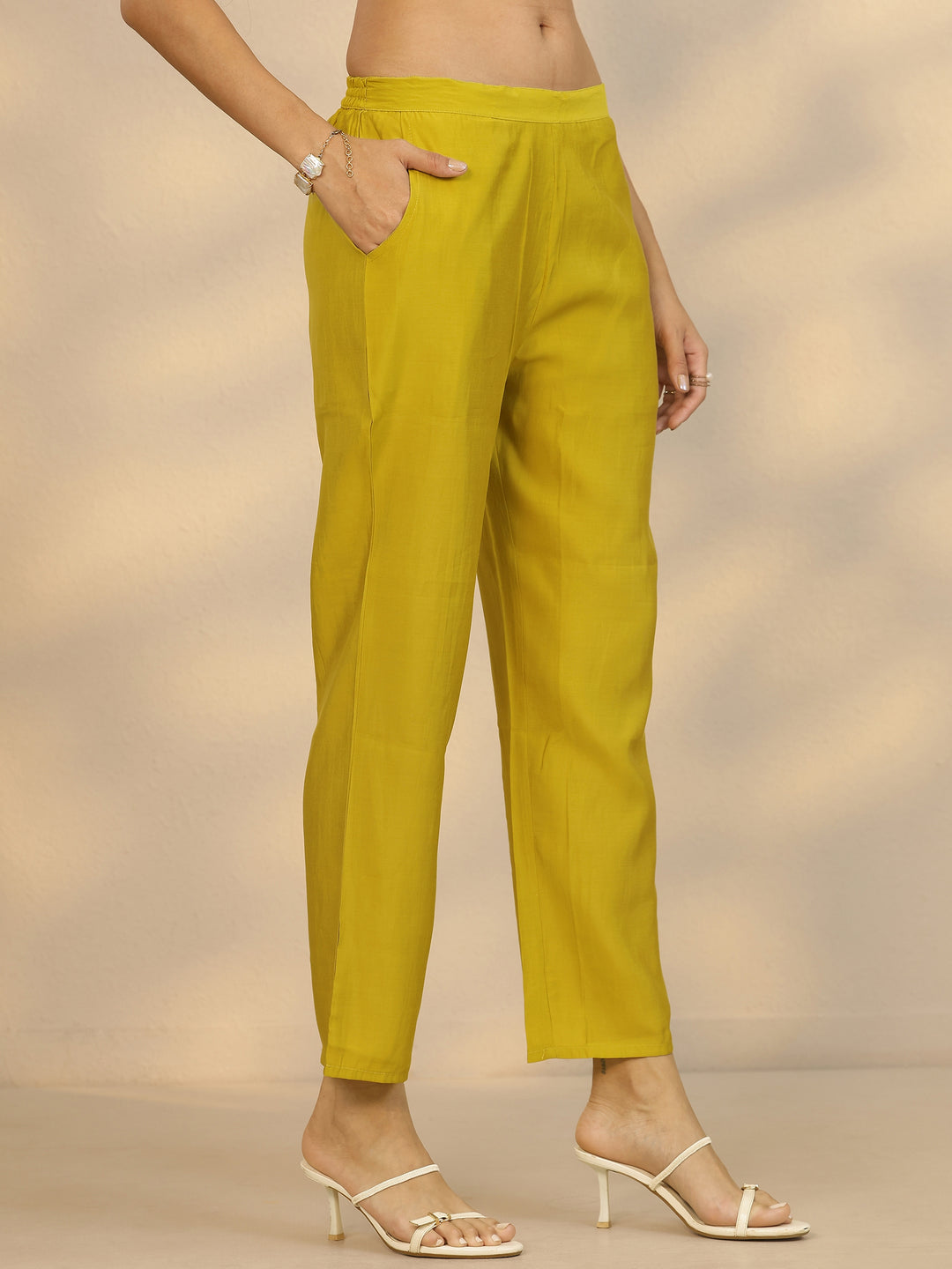 Green Embroidered Silk Blend Straight Kurta Set