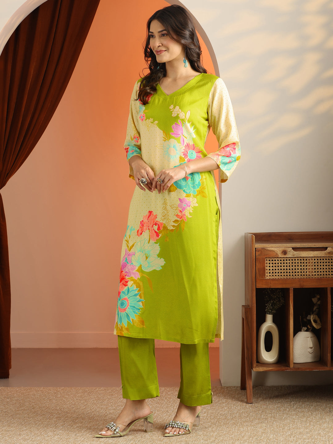 Green Printed Silk Blend Straight Suit Set With Dupatta