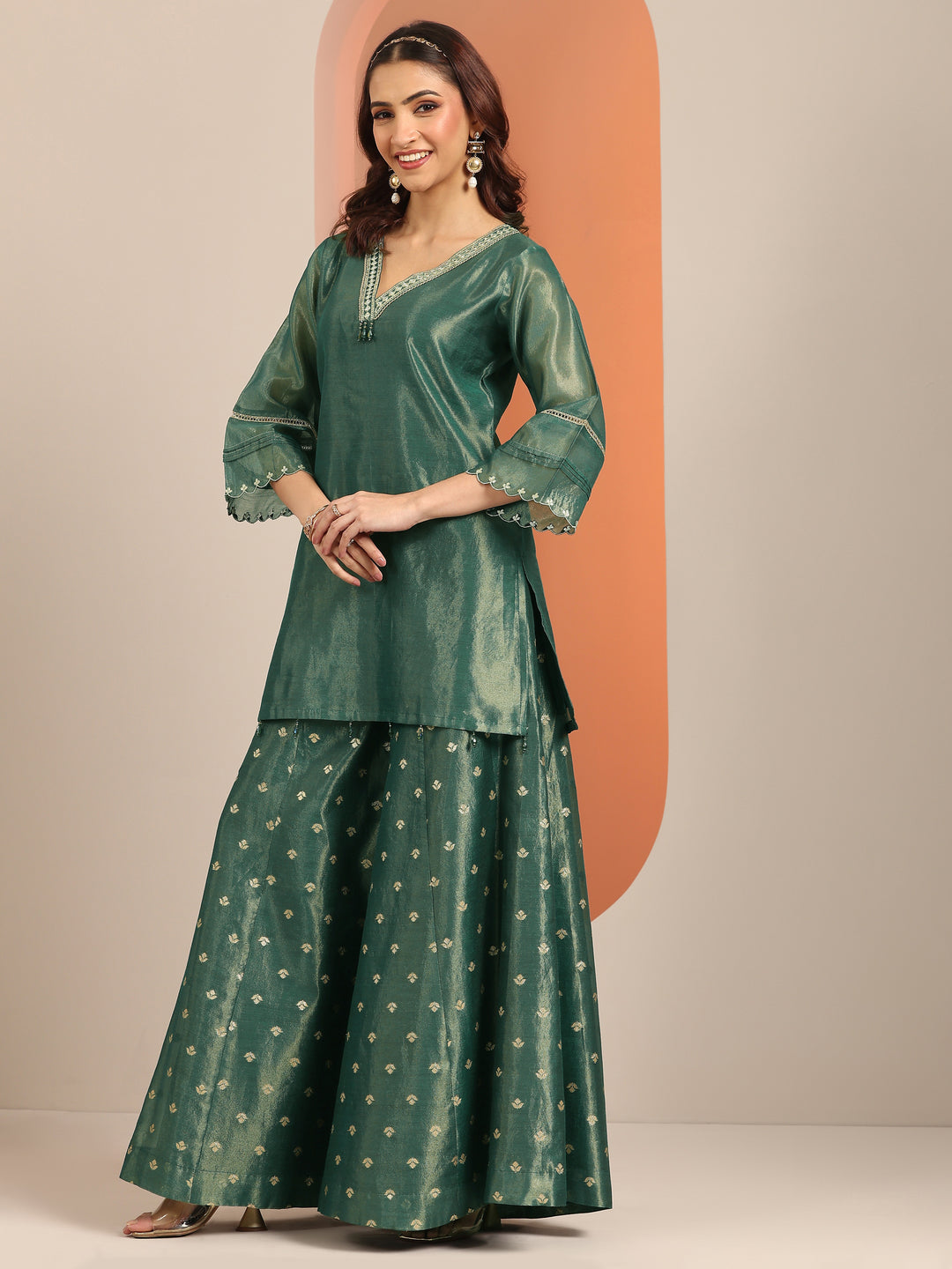 Green Embellished Silk Blend Straight Kurta Set