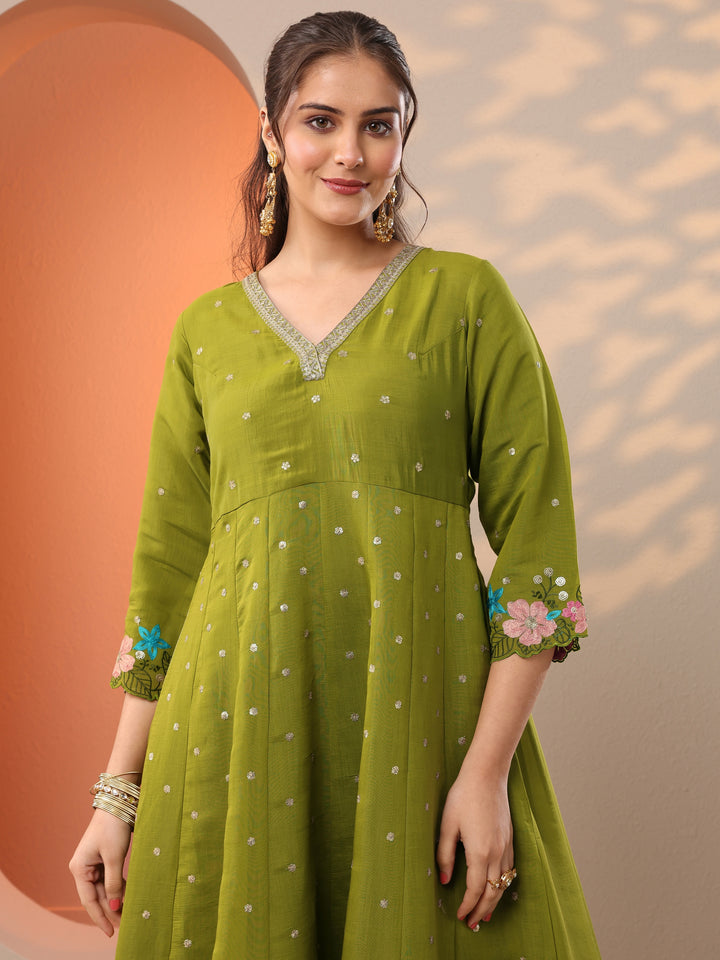 Green Embroidered Silk Blend Anarkali Suit Set With Dupatta