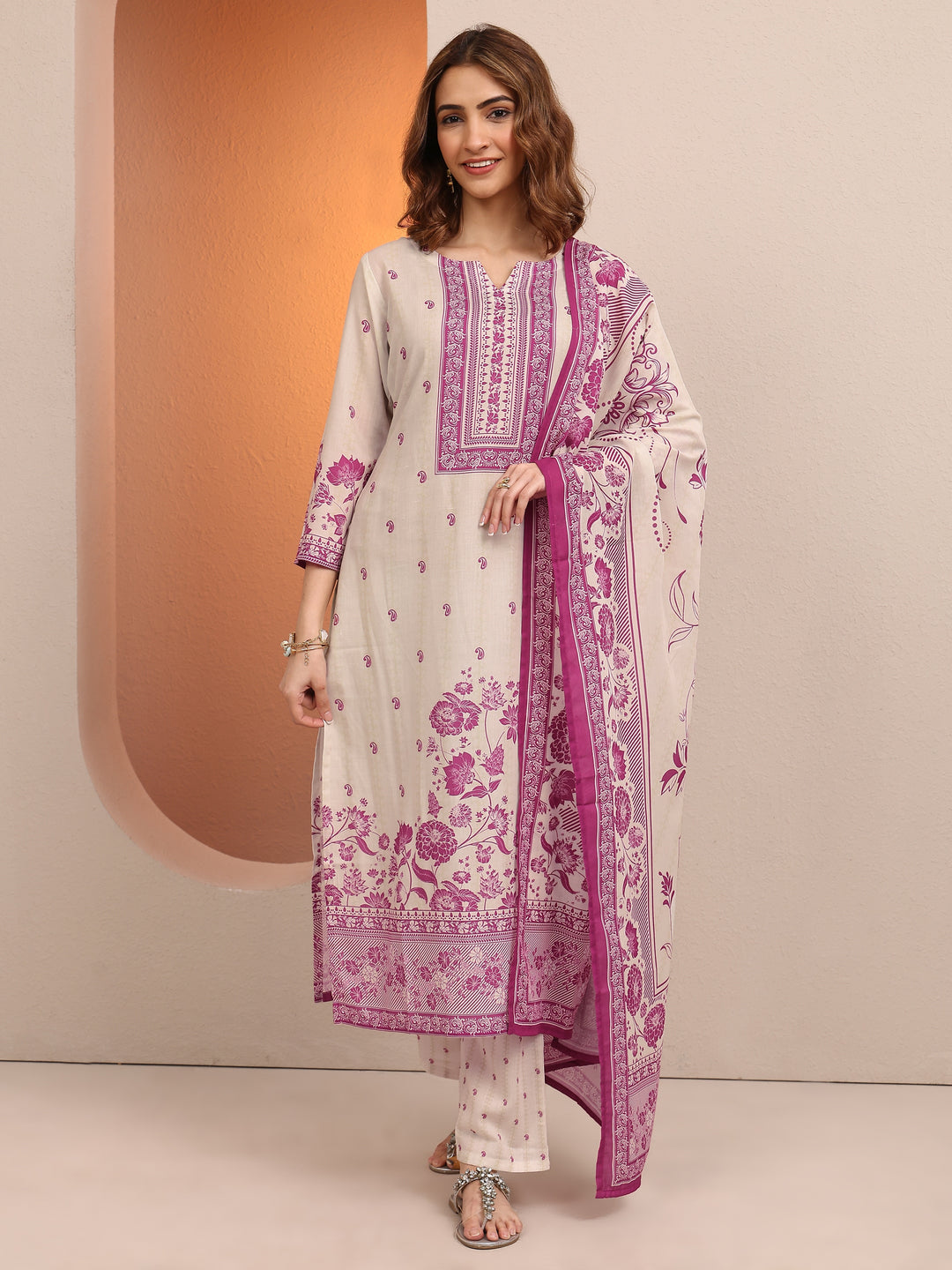 Pink Printed cotton blend Straight Suit Set With Dupatta