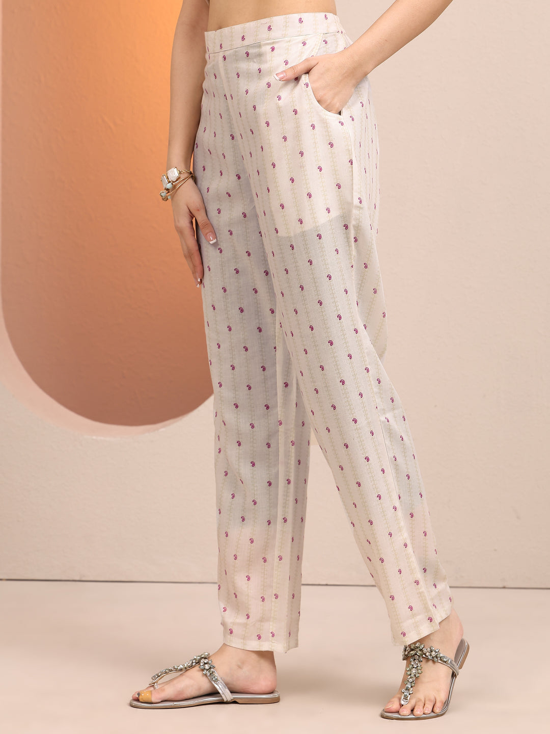 Pink Printed cotton blend Straight Suit Set With Dupatta