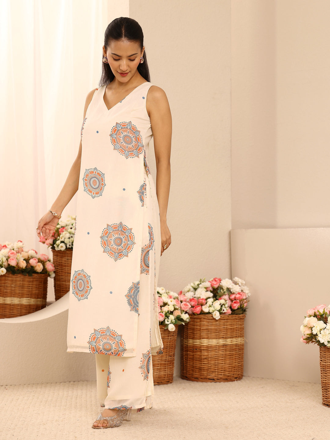 Off White Ethnic Motif Printed Chiffon Straight Suit Set With Dupatta
