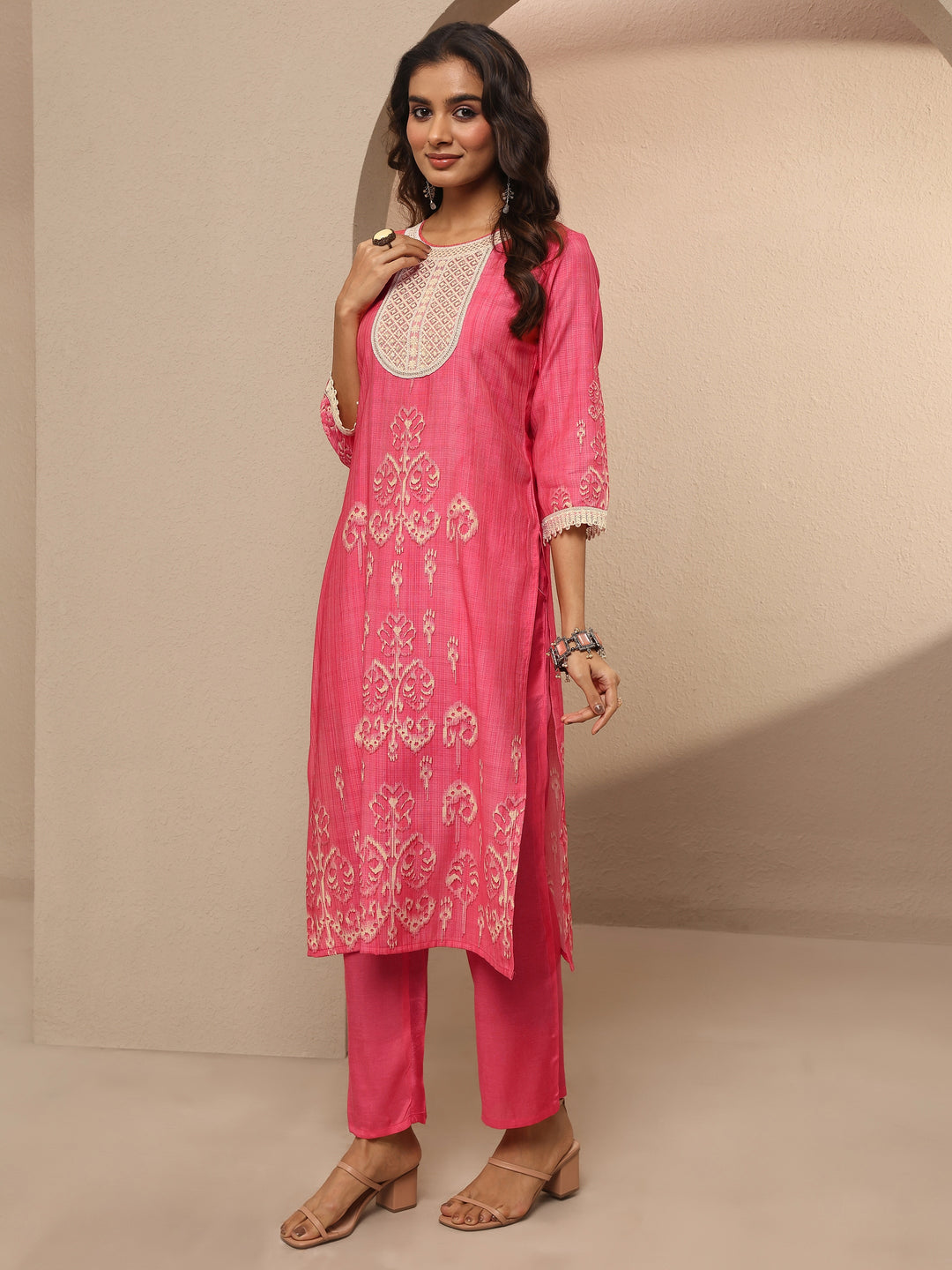 Peach Printed Silk blend Straight Suit Set With Dupatta