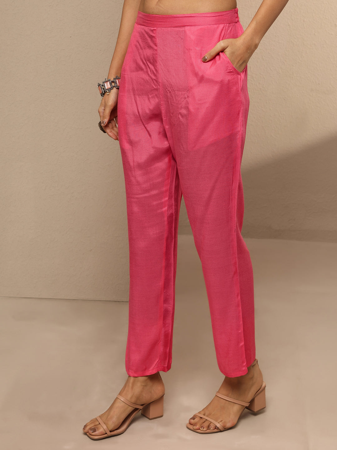 Peach Printed Silk blend Straight Suit Set With Dupatta