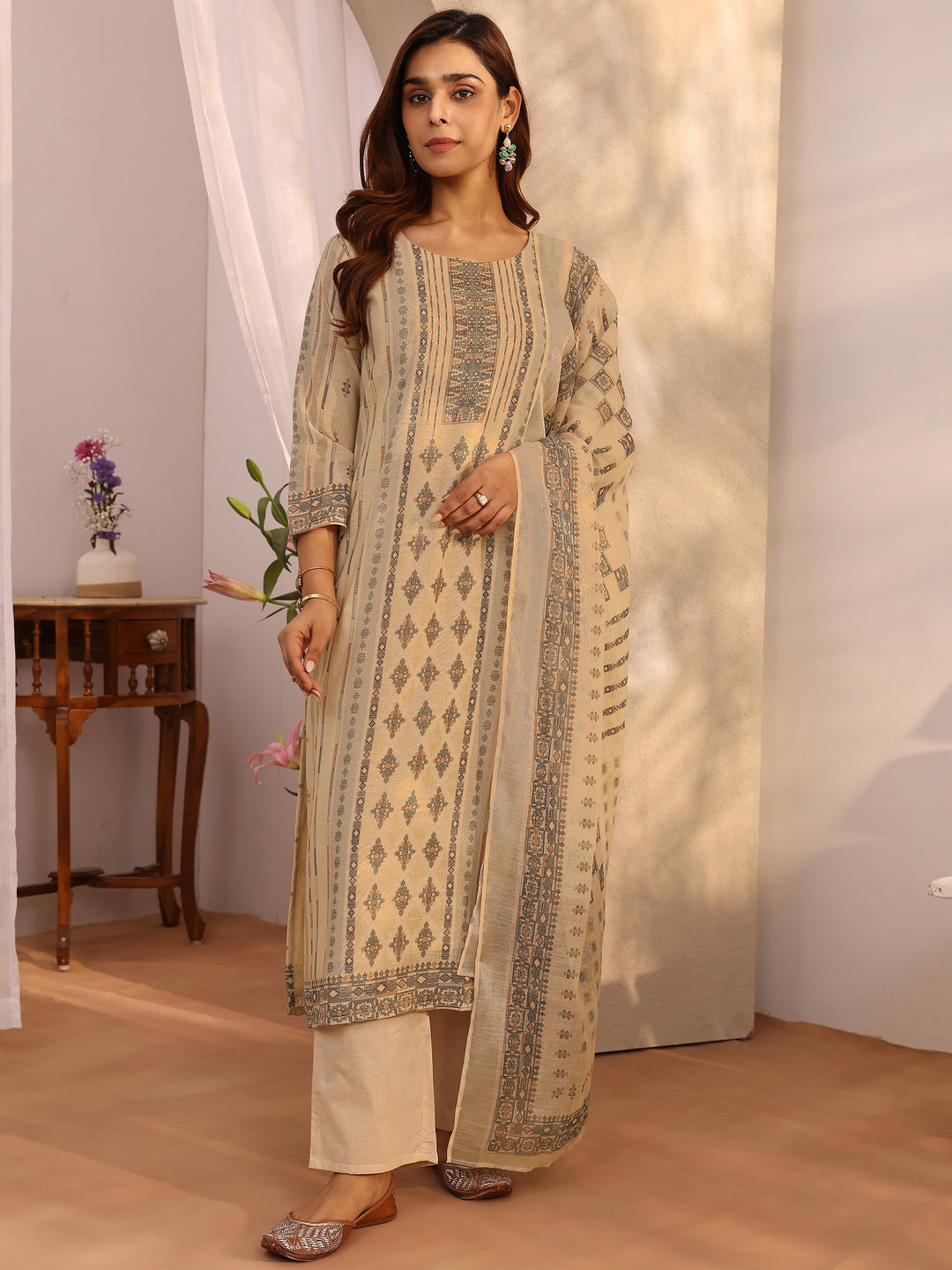 Off White Printed Linen Straight Suit Set With Dupatta