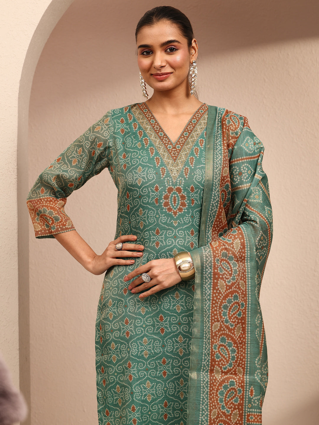 Green Bandhani Printed Silk Blend Straight Suit Set With Dupatta