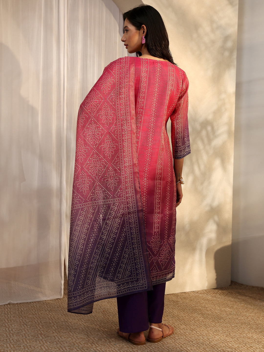 Pink Bandhani Printed Silk Blend Straight Suit Set With Dupatta