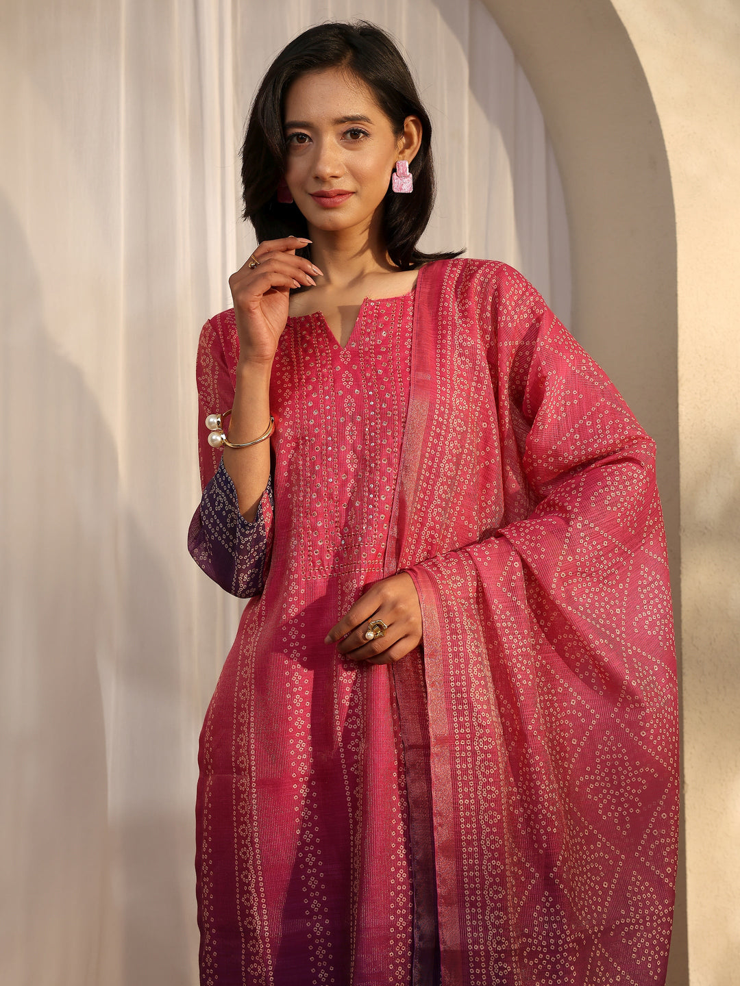 Pink Bandhani Printed Silk Blend Straight Suit Set With Dupatta