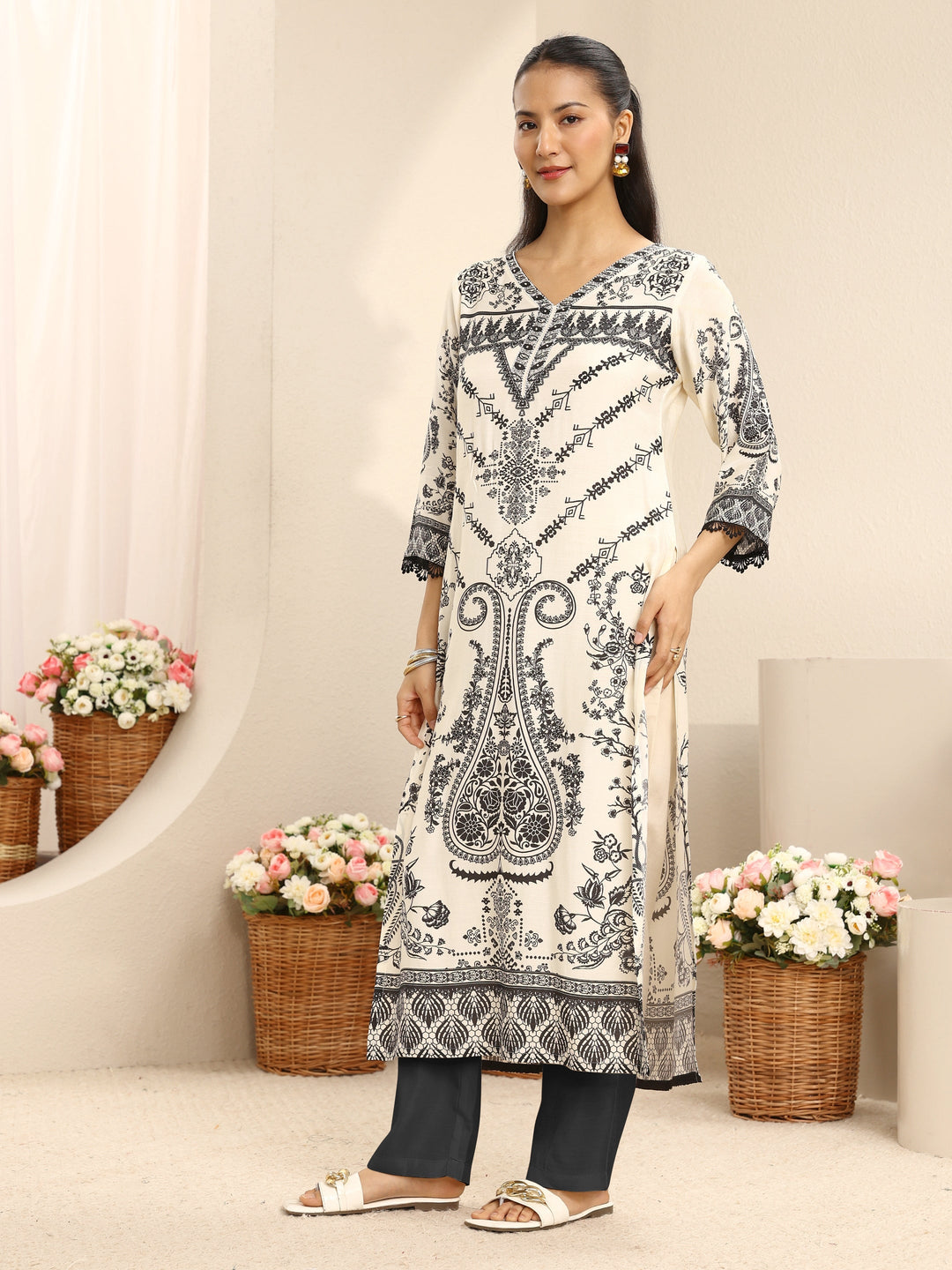 Off White Ethnic Printed Muslin Straight Suit Set With Dupatta