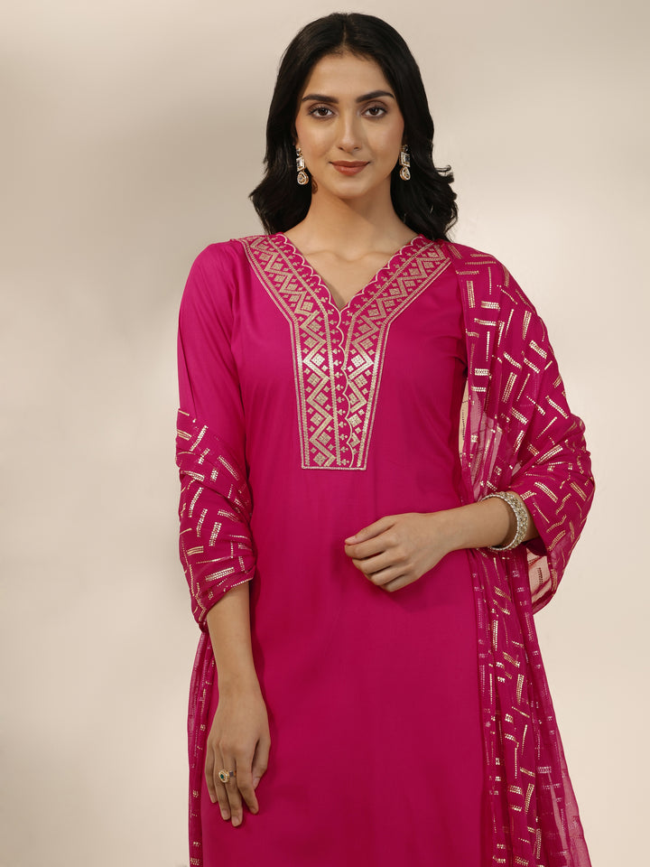 Pink Embroidered Silk Blend Straight Suit Set With Dupatta