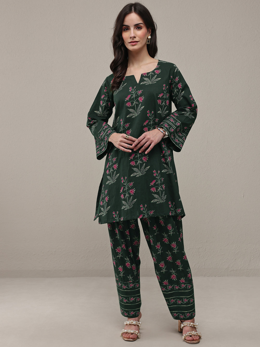 Green Floral Printed Cotton Straight Kurta Set