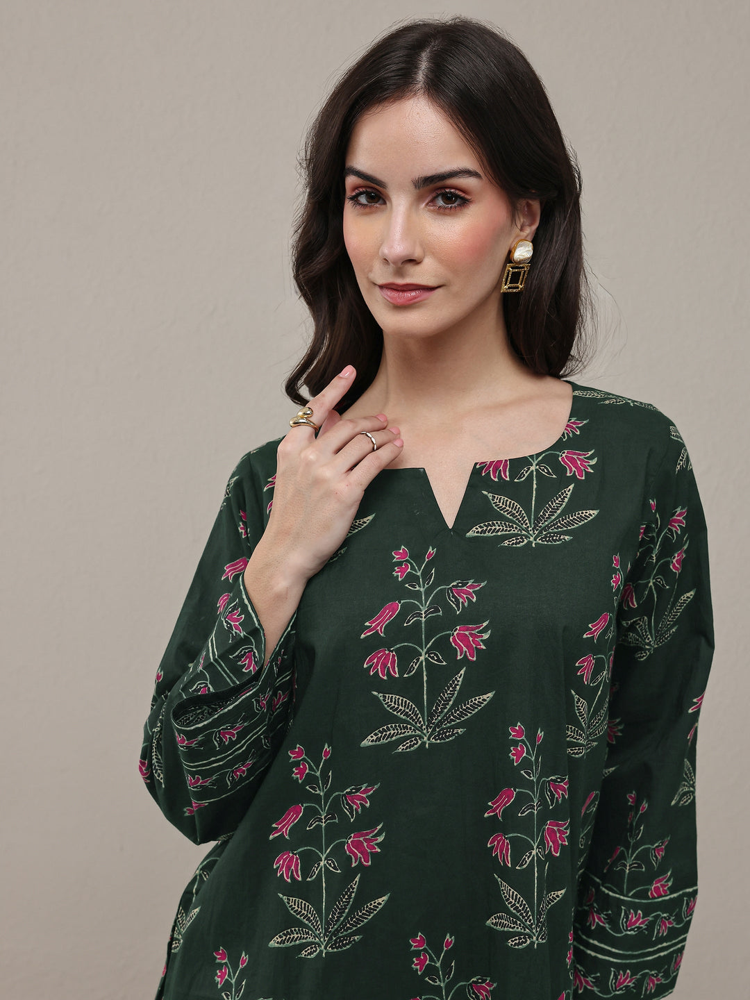 Green Floral Printed Cotton Straight Kurta Set