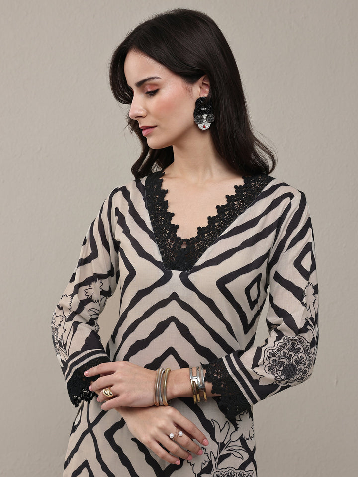 Libas Black Geometric Printed Cotton Blend Straight Kurta Set