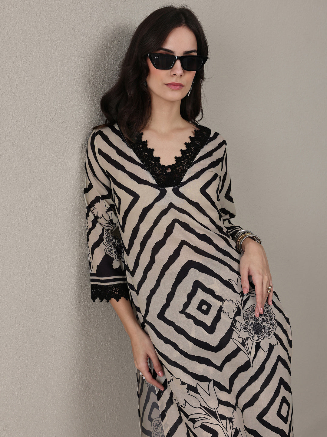 Libas Black Geometric Printed Cotton Blend Straight Kurta Set