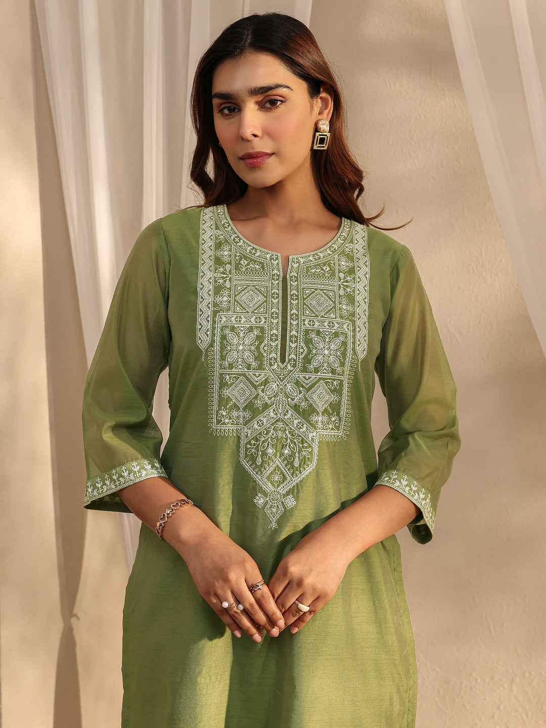 Green Embroidered Chanderi Silk Straight Suit Set With Dupatta