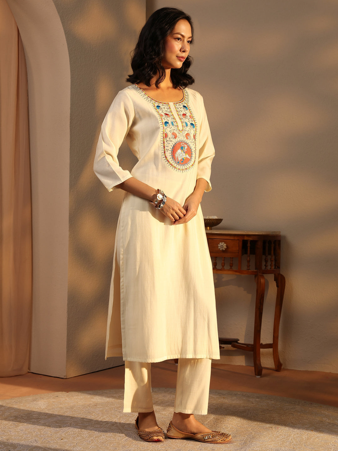 Off White Embroidered Chanderi Silk Straight Suit Set With Dupatta