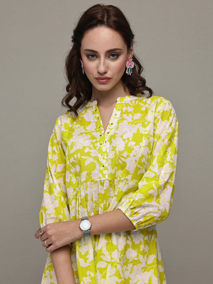 Green Floral Printed Cotton A-Line Short Kurti