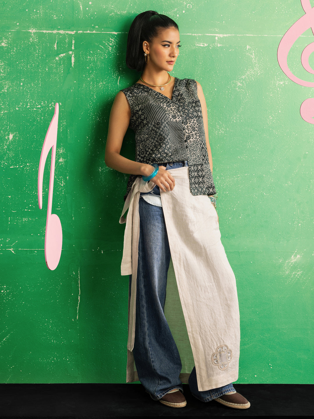 Billie Jean Black Block Printed Silk Blend Straight Top