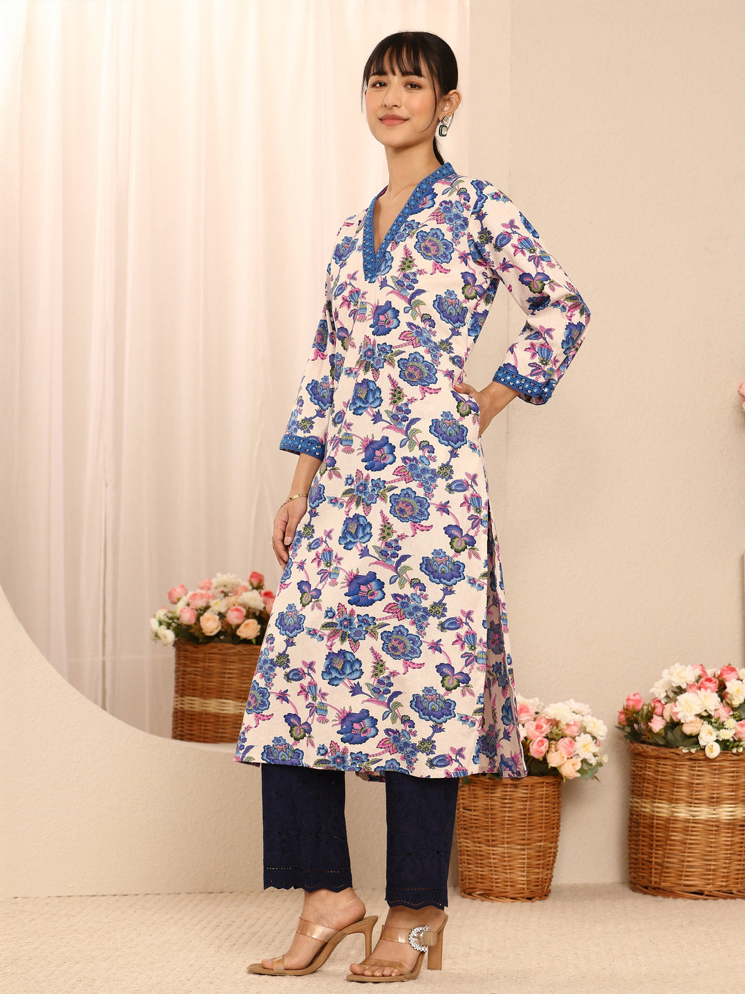 Blue Floral Printed Cotton Straight Kurta
