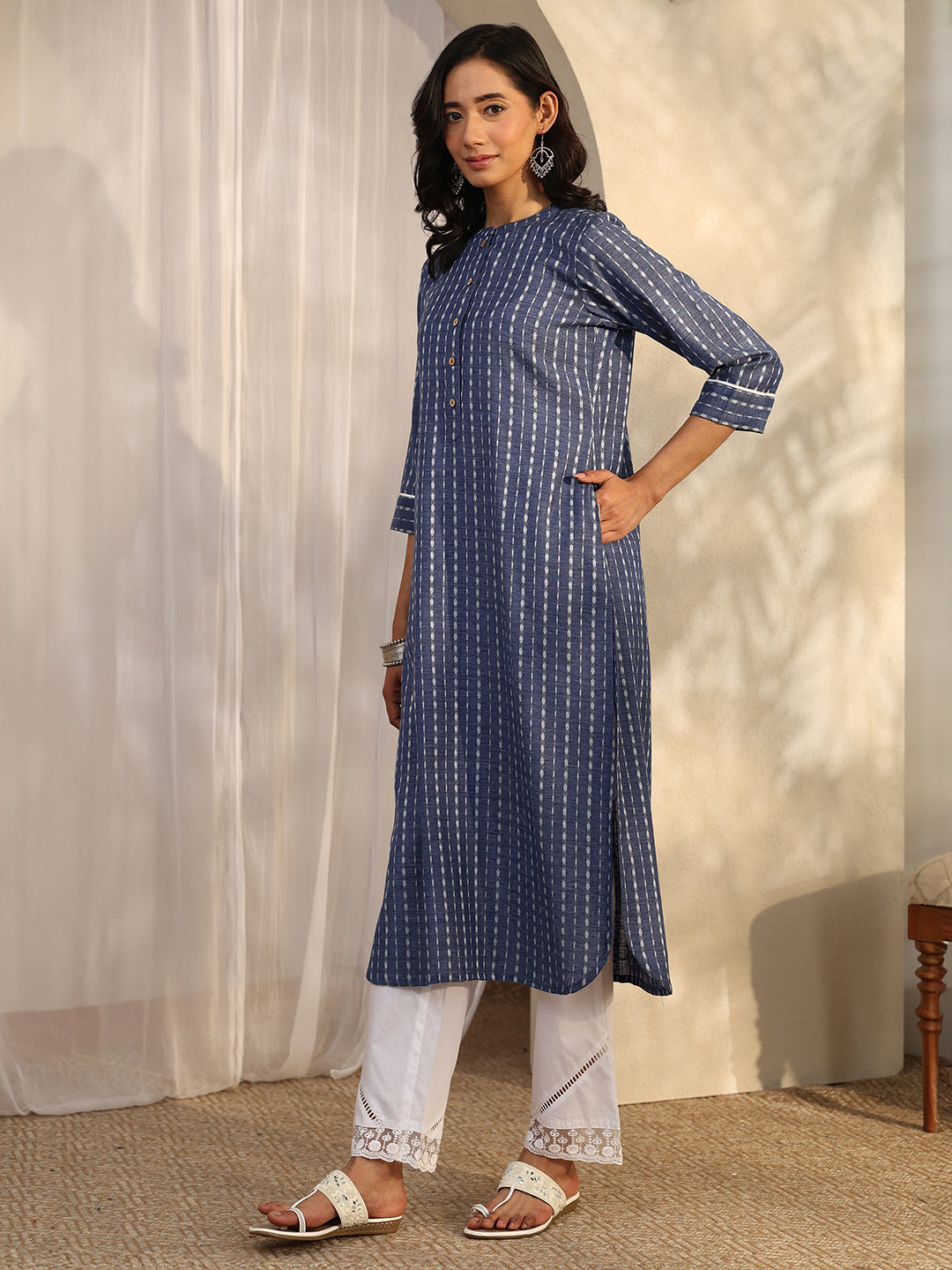 Blue Block Printed Cotton Blend Straight Kurta