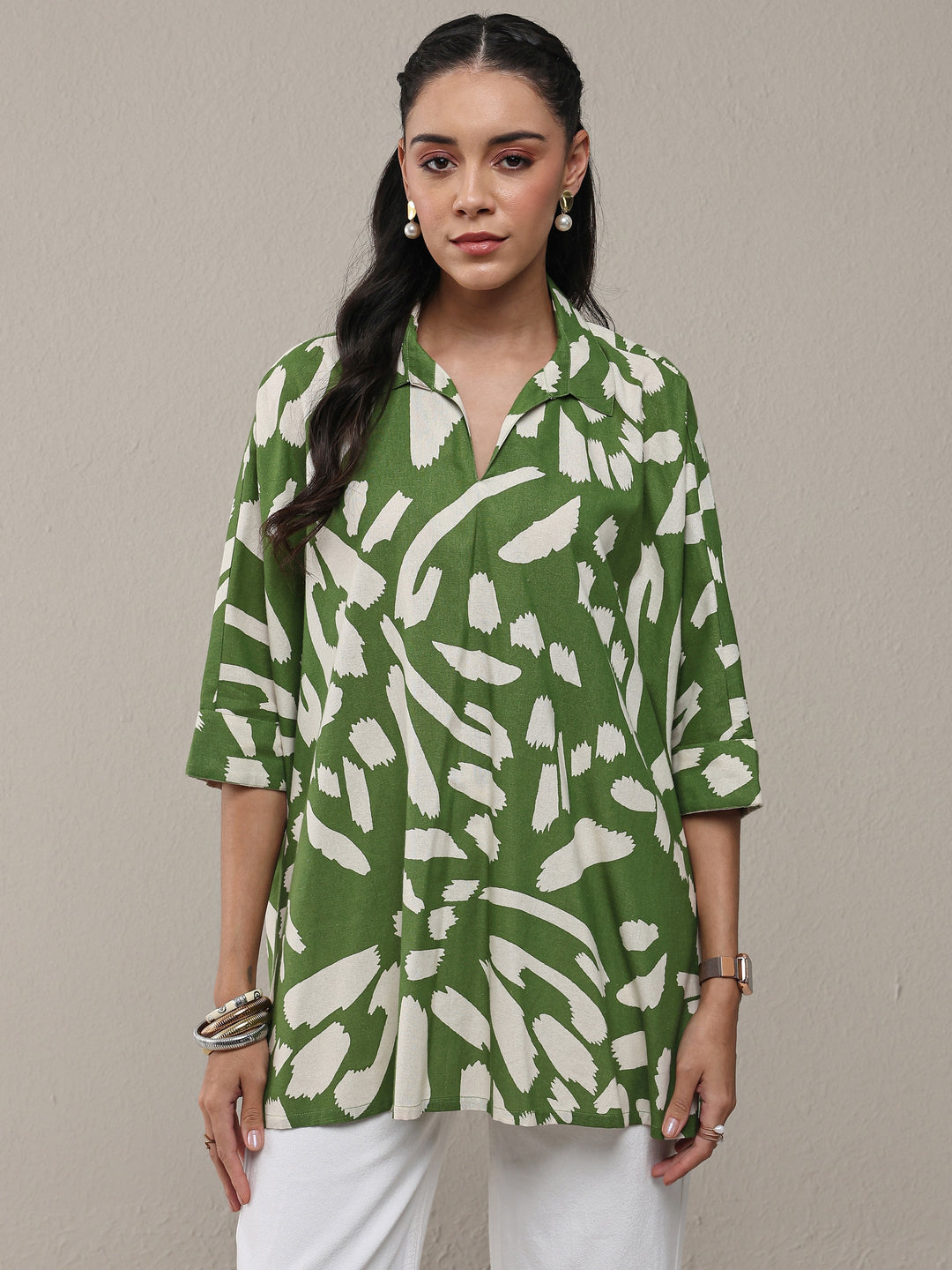 Green Abstract Printed Cotton Straight Short Kurti