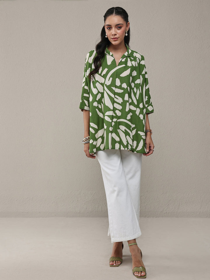 Green Abstract Printed Cotton Straight Short Kurti
