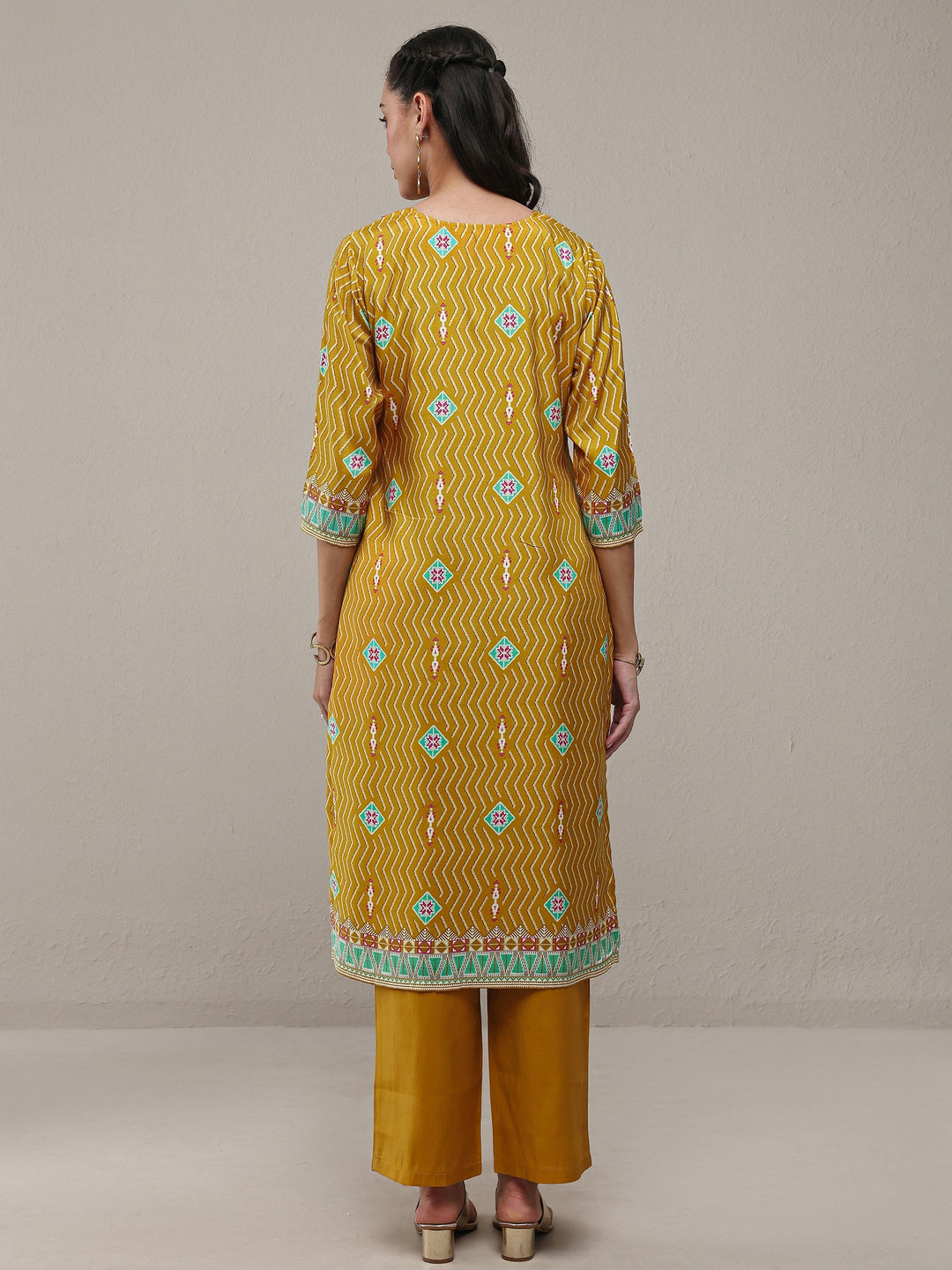 Mustard Chevron Printed Silk Blend Straight Kurta