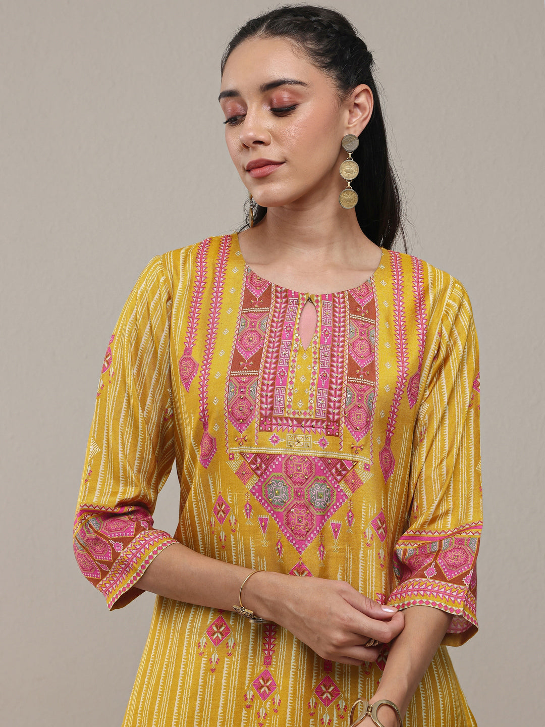 Mustard Ethnic Printed Silk Blend Straight Kurta