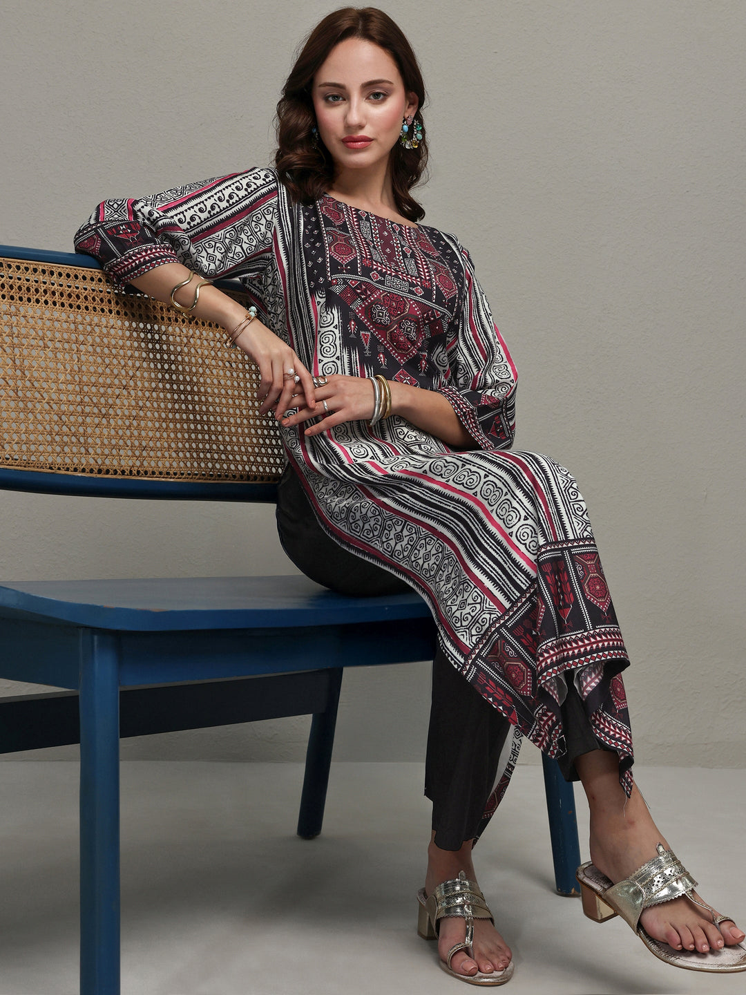 Black Ethnic Printed Silk Blend Straight Kurta
