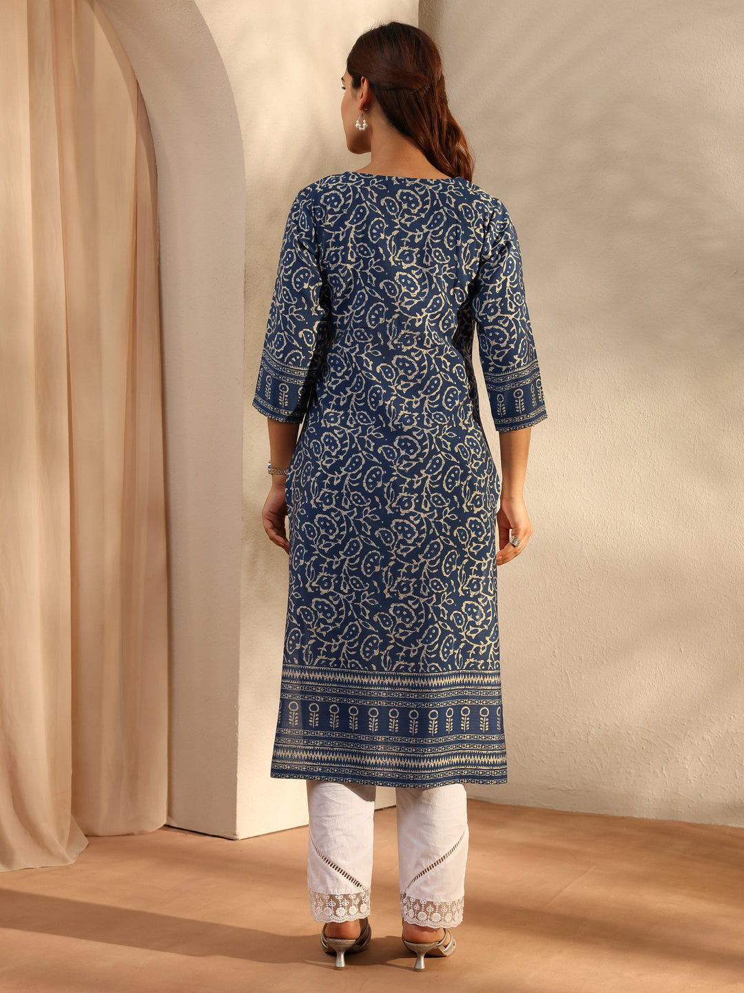 Blue Ethnic Motif Printed Silk Blend Straight Kurta