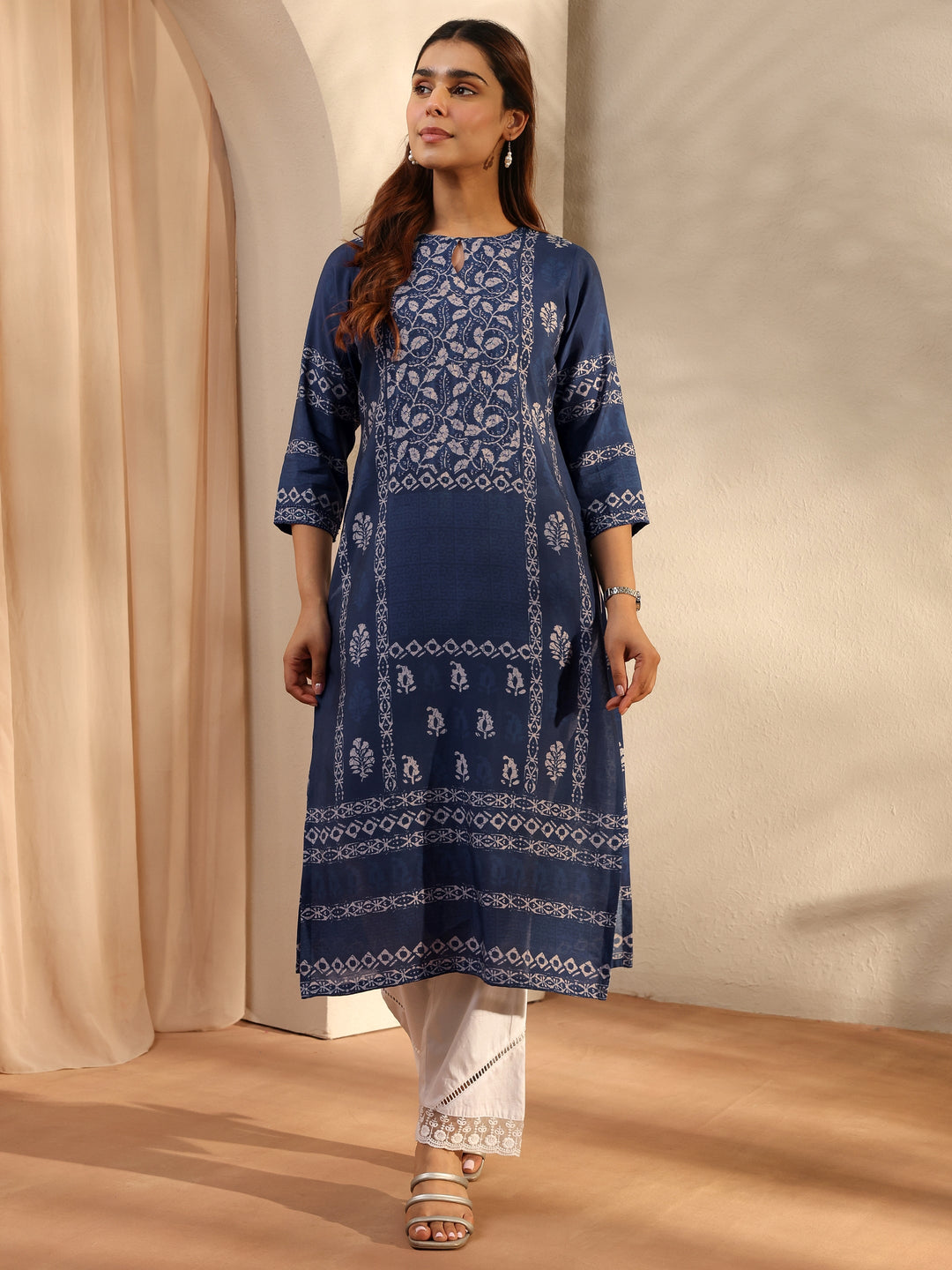 Indigo Floral Printed Silk Blend Straight Kurta