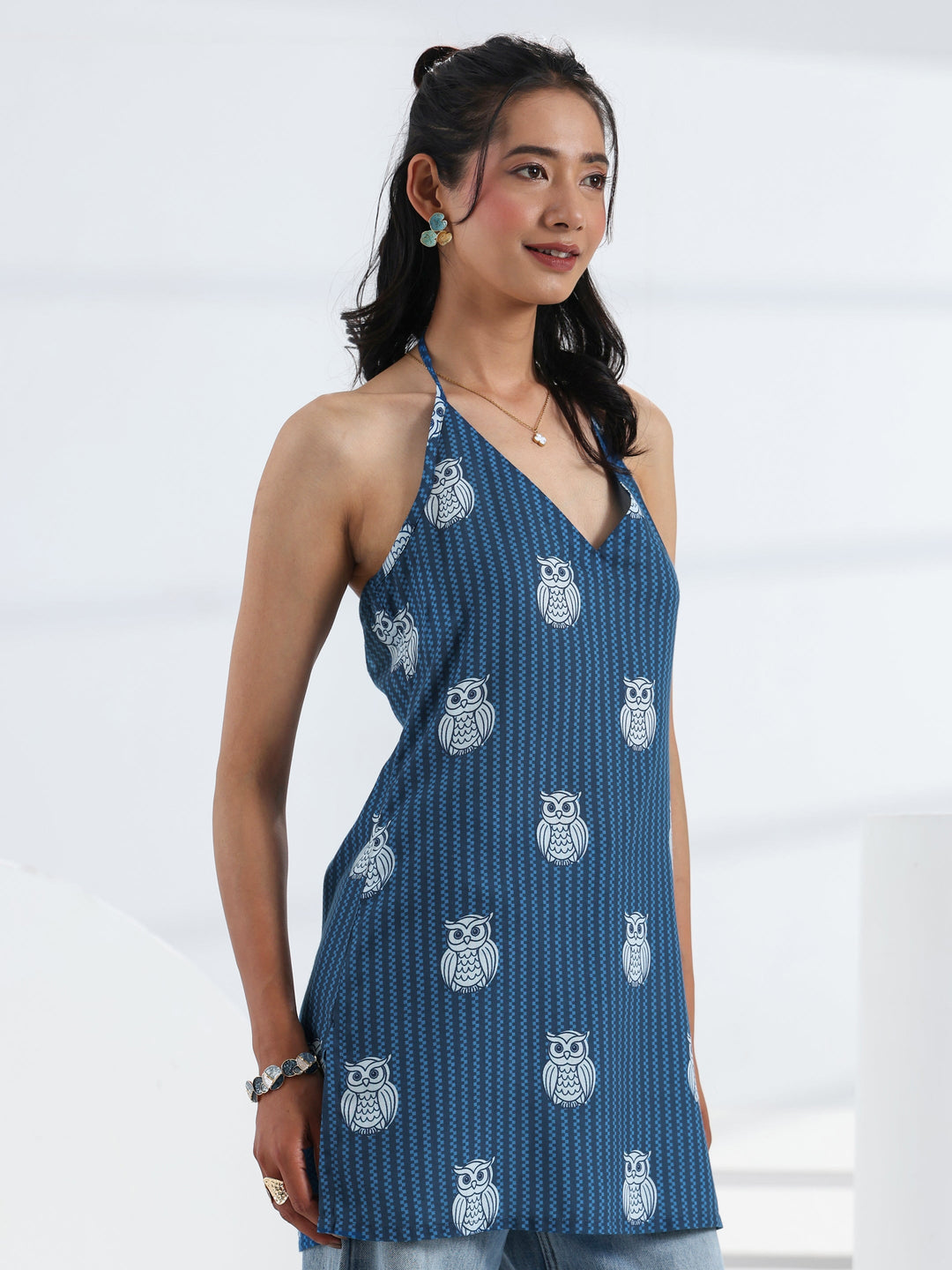 Blue Quirky Printed Cotton Straight Short Kurti