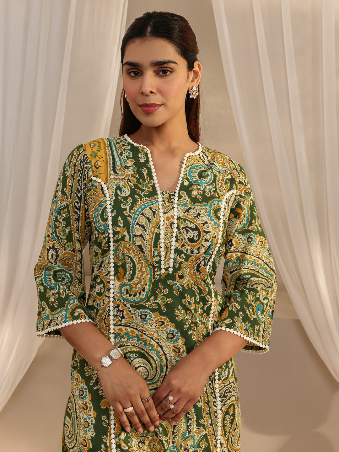 Green Paisley Printed Cotton Straight Kurta