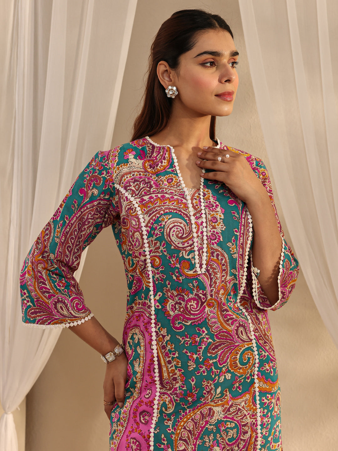 Green Paisley Printed Cotton Straight Kurta