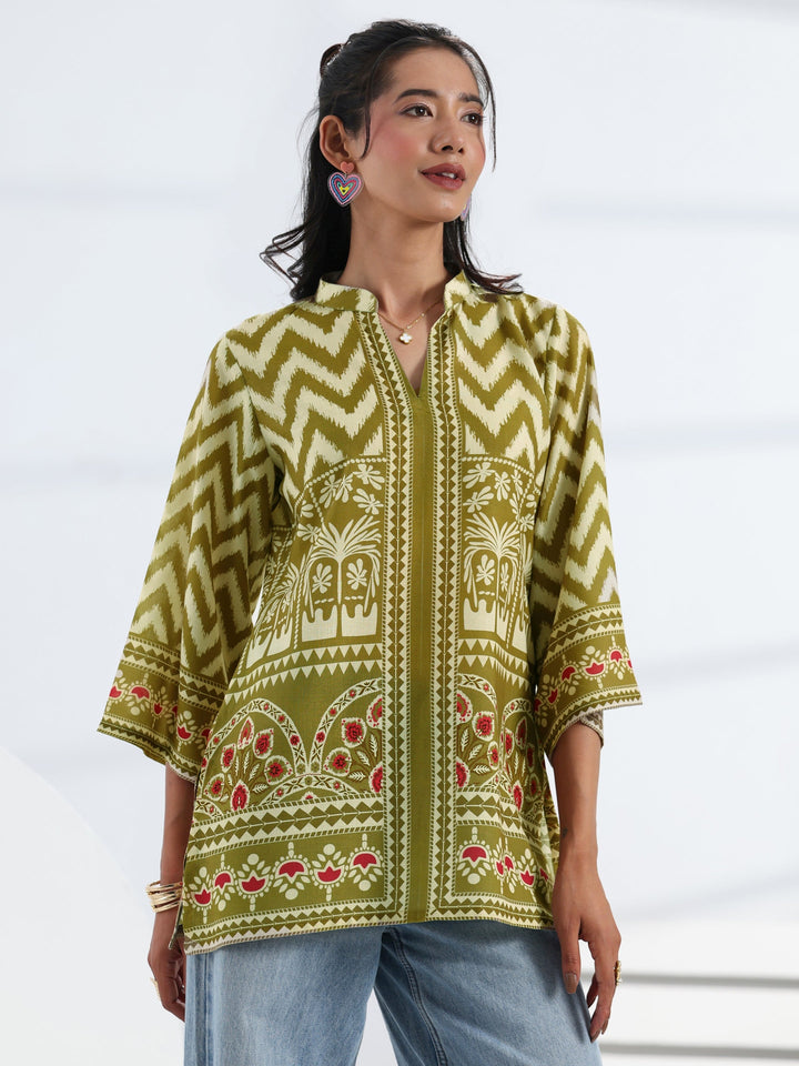 Green Ethnic Printed Cotton Blend Straight Short Kurti